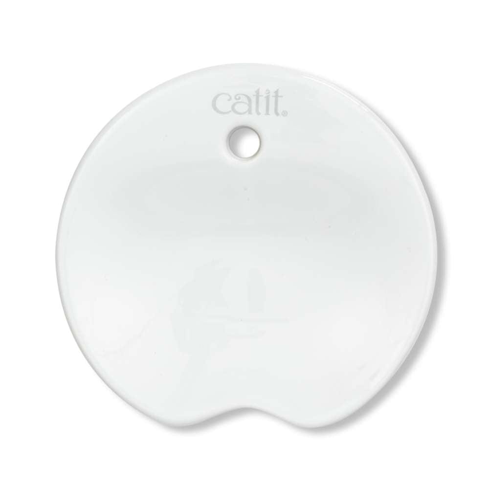 Weißer runder Keramik-Ersatzdeckel für Catit PIXI Ceramic Fountain mit Catit Logo und Loch oben.